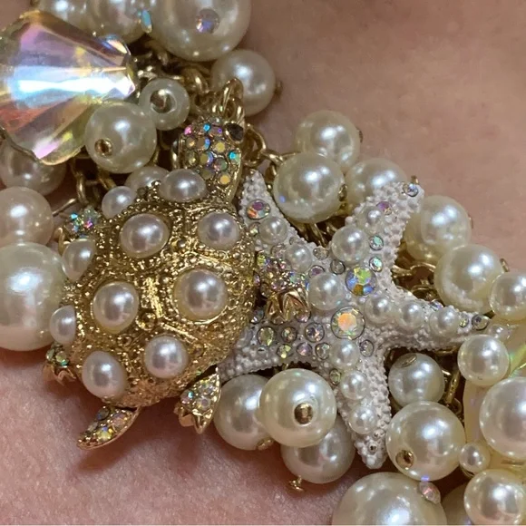 BETSEY JOHNSON Pearl Shell STATEMENT NECKLACE! AB Crystals Turtle Mermaid Gold - Picture 5 of 11